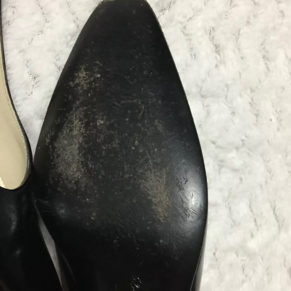 Ferragamo Vintage Kitten Heel Patent Leather Pumps - Picture 4 of 7